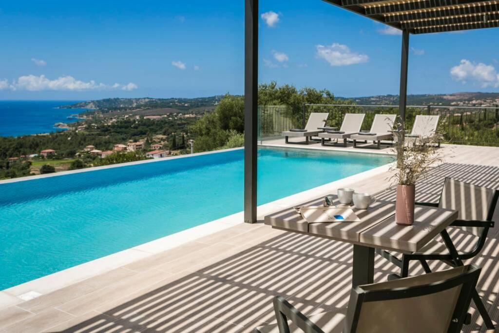 Color Villas-New Villa Green At Trapezaki With Private Pool Mousata Zewnętrze zdjęcie