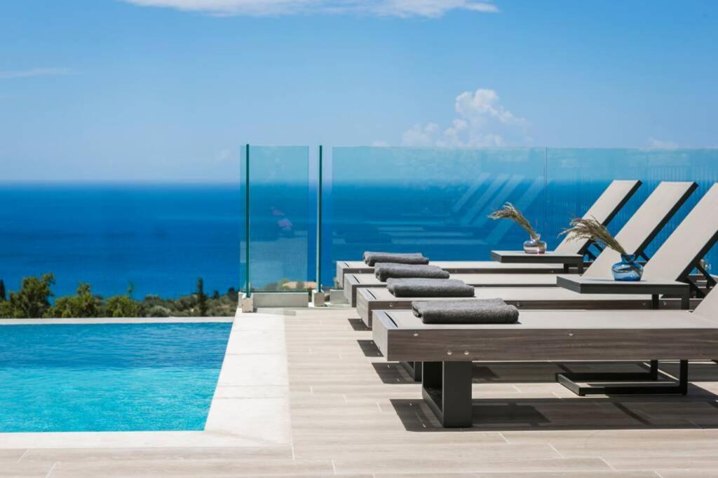 Color Villas-New Villa Green At Trapezaki With Private Pool Mousata Zewnętrze zdjęcie