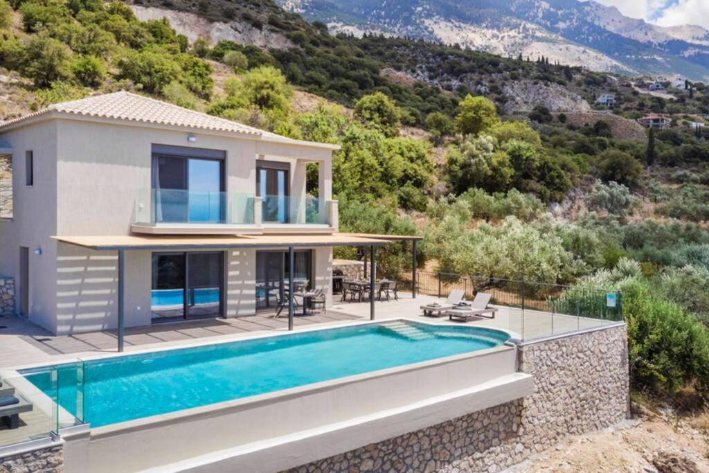 Color Villas-New Villa Green At Trapezaki With Private Pool Mousata Zewnętrze zdjęcie