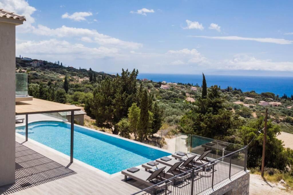 Color Villas-New Villa Green At Trapezaki With Private Pool Mousata Zewnętrze zdjęcie